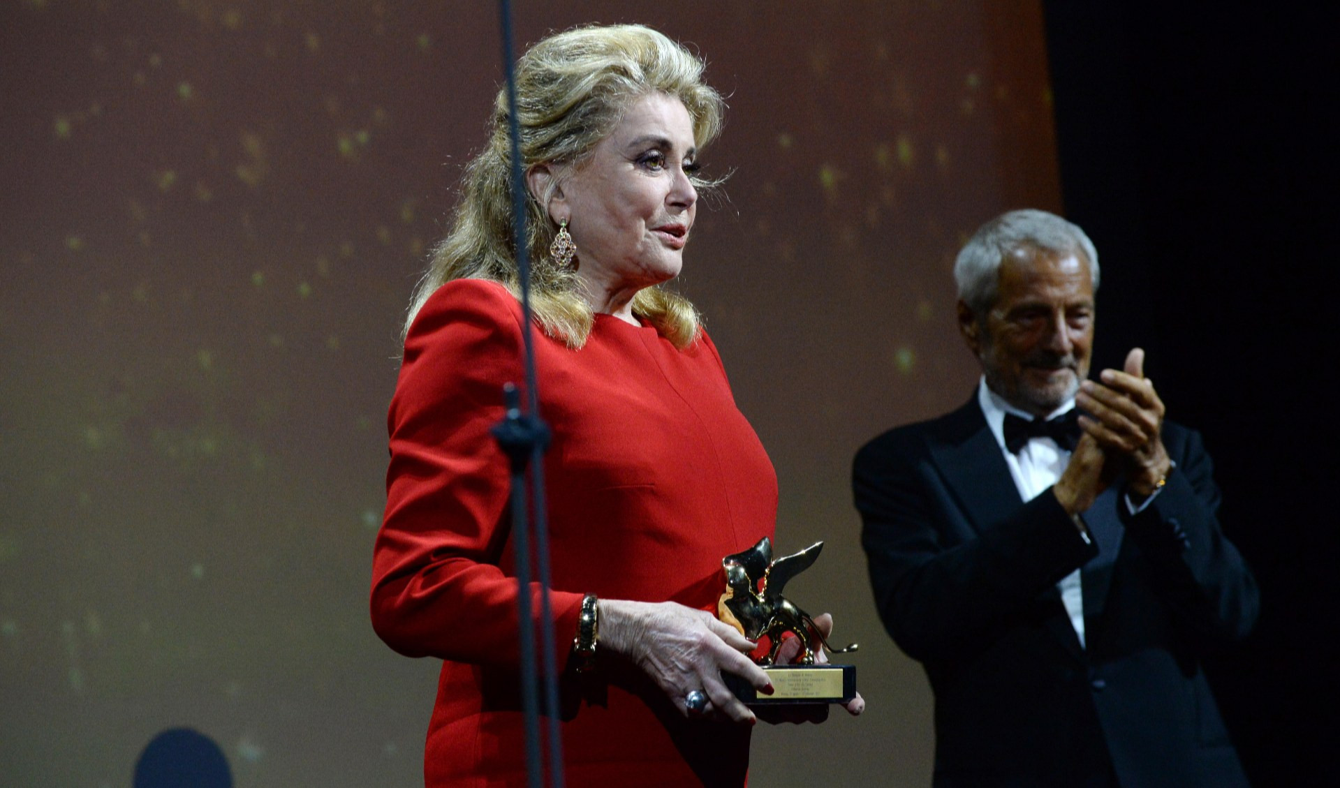 Deneuve, Leone d'oro alla carriera: 