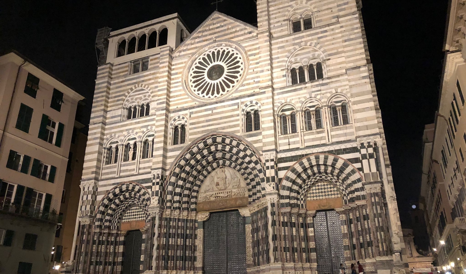 Genova, nuova illuminazione notturna per la cattedrale di San Lorenzo