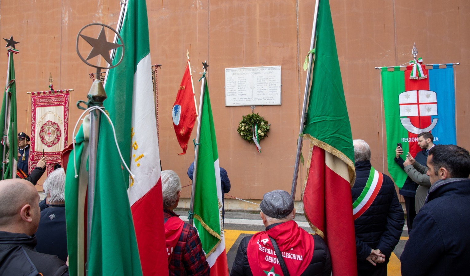 25 aprile, la cerimonia in Ansaldo Genova: 