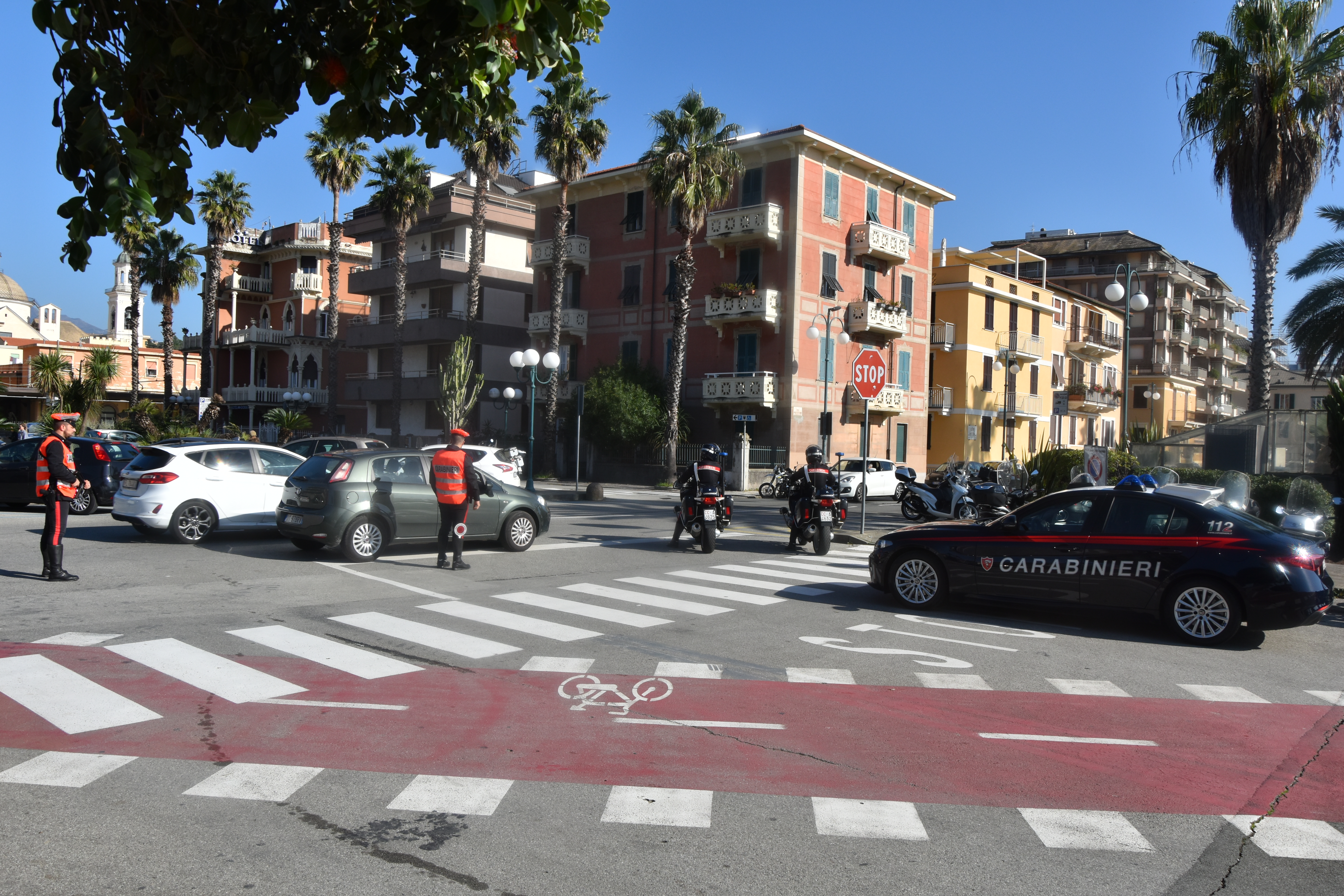 Blitz dei carabinieri nel centro di Chiavari: un arresto e quattro patenti ritirate