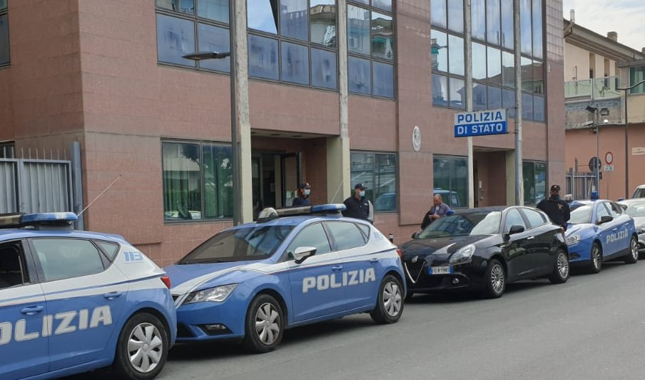 Chiavari: presa la banda di pusher della Mercedes nera