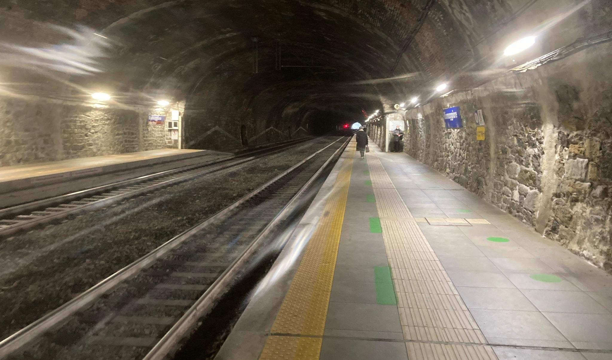 Genova, cavo tranciato: 50 persone evacuate da treno a Rivarolo