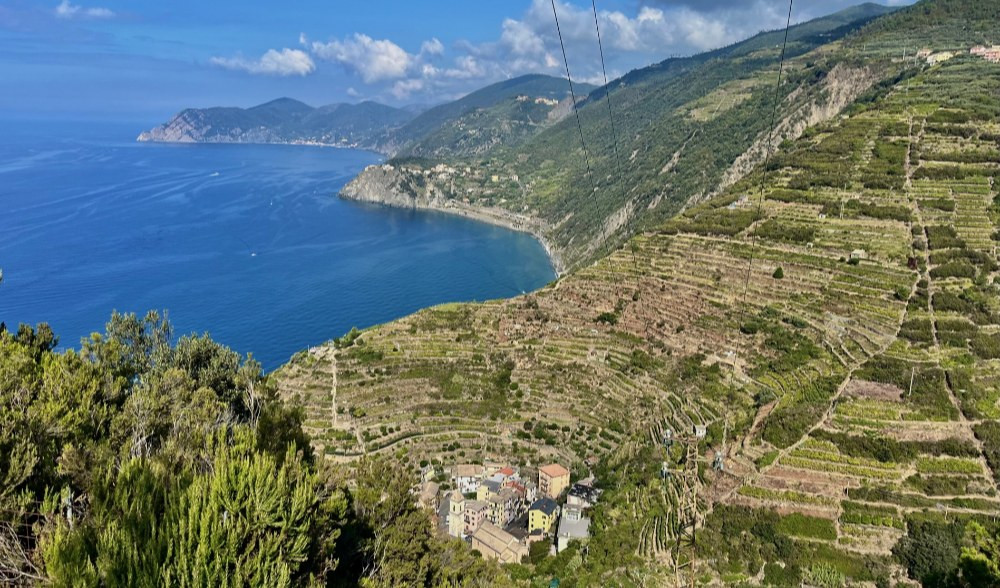 Cinque Terre, turista colto da malore salvato dai vigili del fuoco