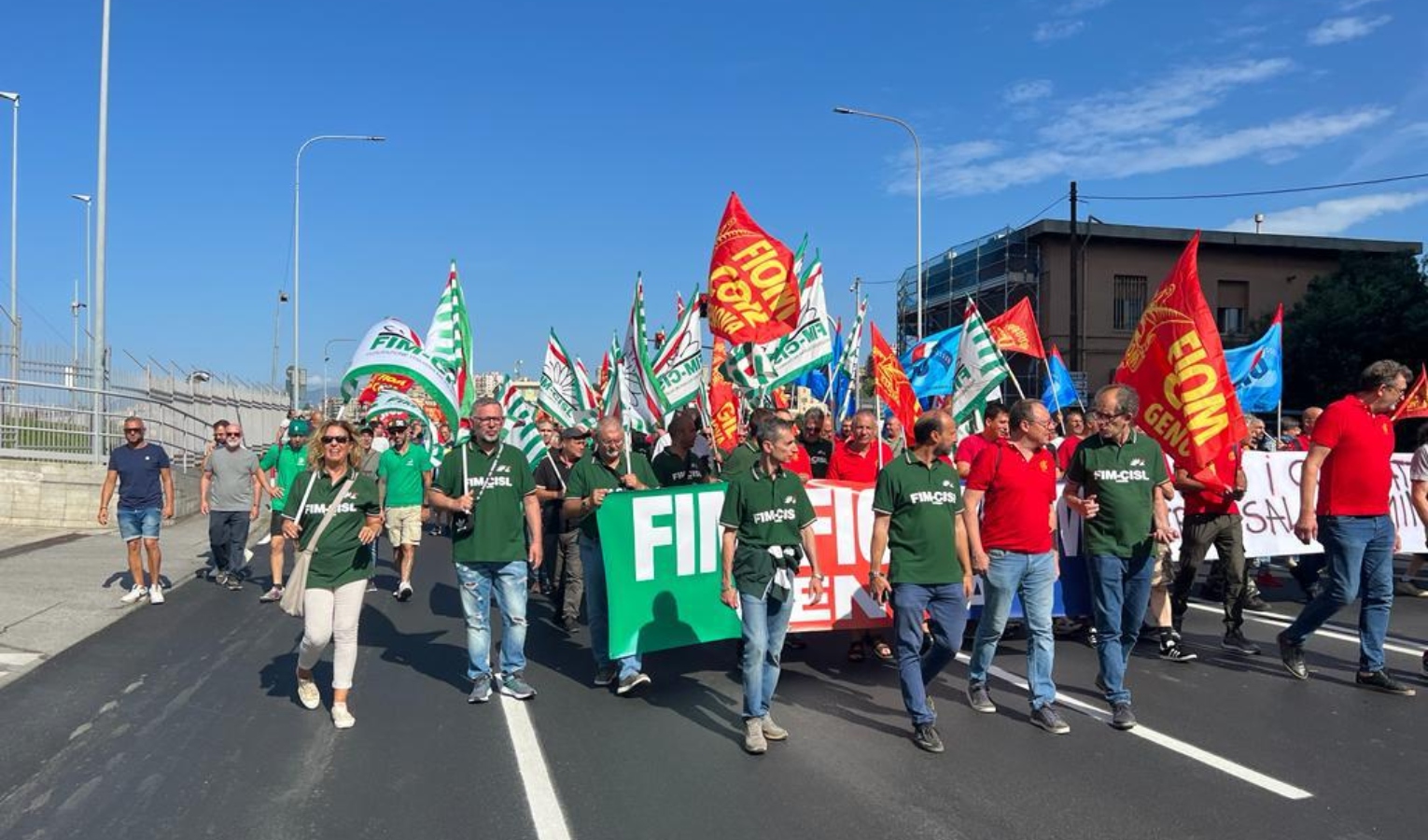 A Genova in sciopero i metalmeccanici con presidio e manifestazione