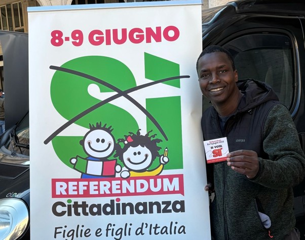 Carovana per la Cittadinanza a Genova per dire sì al referendum dell'8 e 9 giugno