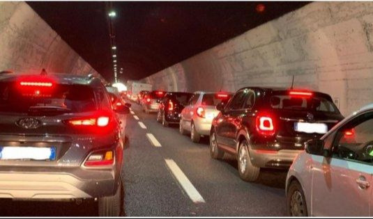 A7, tamponamento tra Genova e Bolzaneto: code