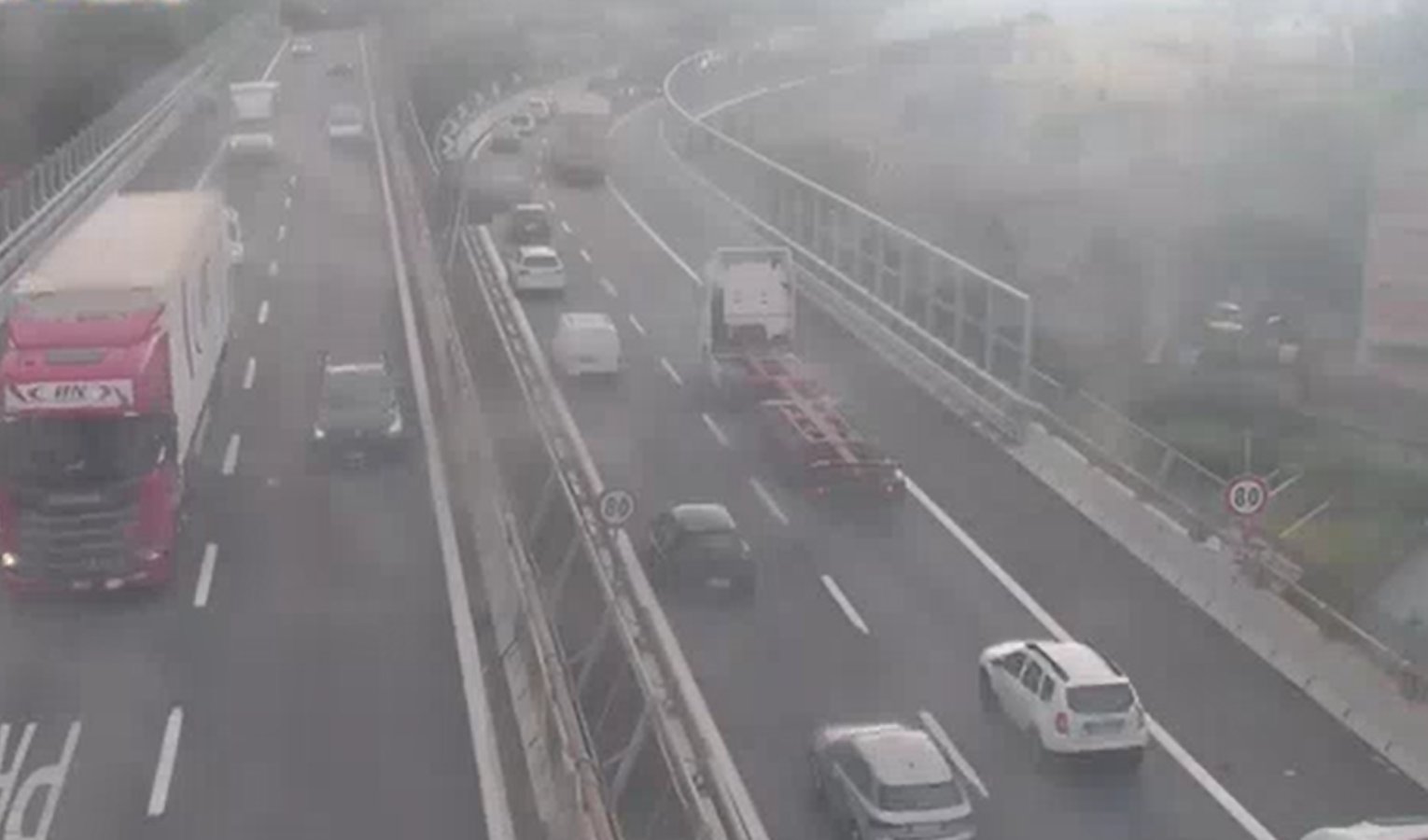 Incidenti e cantieri in A10 e A26: mattina di code a Genova