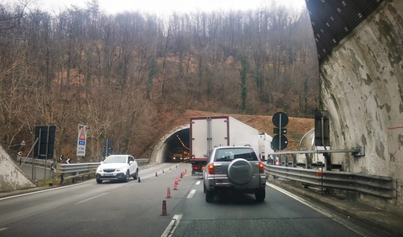 Caos autostrade: domenica di code sulla rete della Liguria