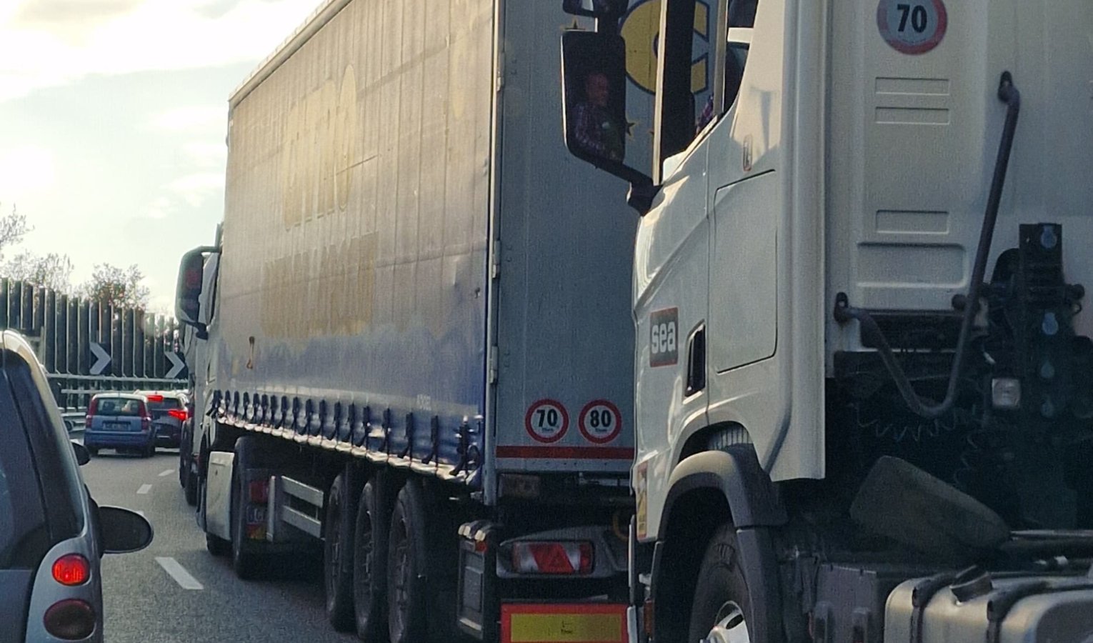 Aumento pedaggi autostradali, stangata sull'autotrasporto a Genova: 