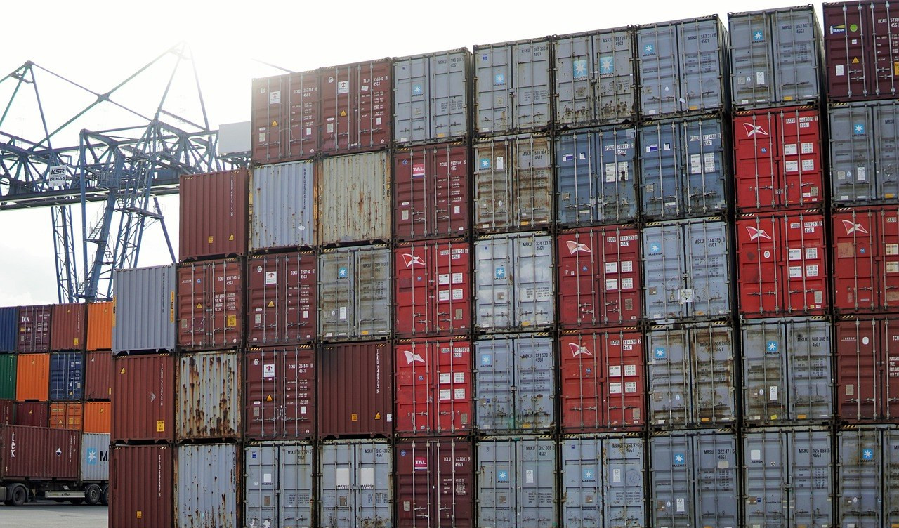 La Culmv si prepara a partecipare alle gara nel 2027 Container in porto