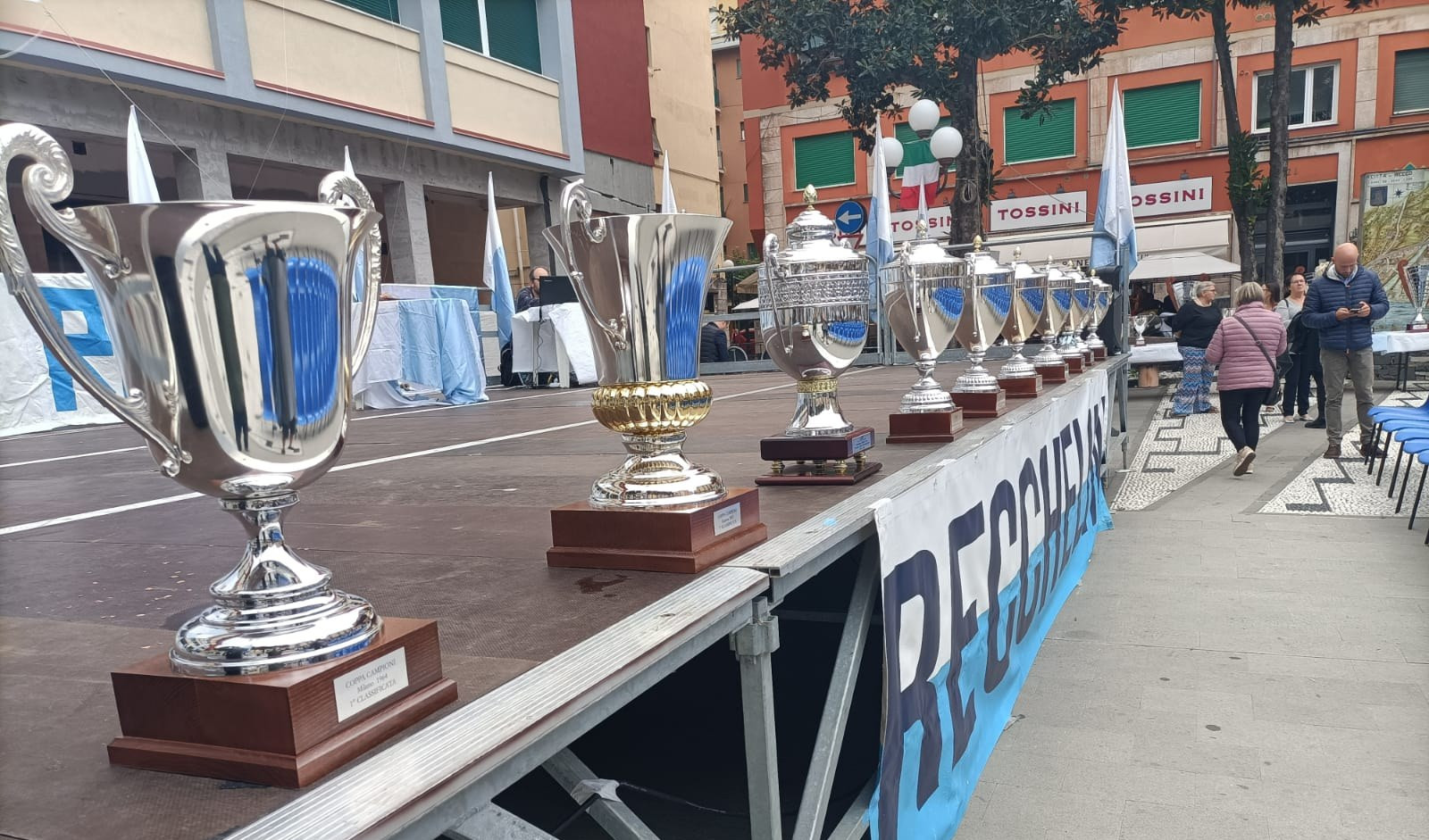 Pro Recco, in piazza Nicoloso tutte le coppe vinte dalla squadra campione d'Europa