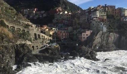 Cinque Terre, crolla falesia vicino al cimitero: similitudini con Camogli