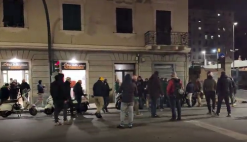 Giornalista di Primocanale aggredito durante la diretta sulla protesta ex Ilva