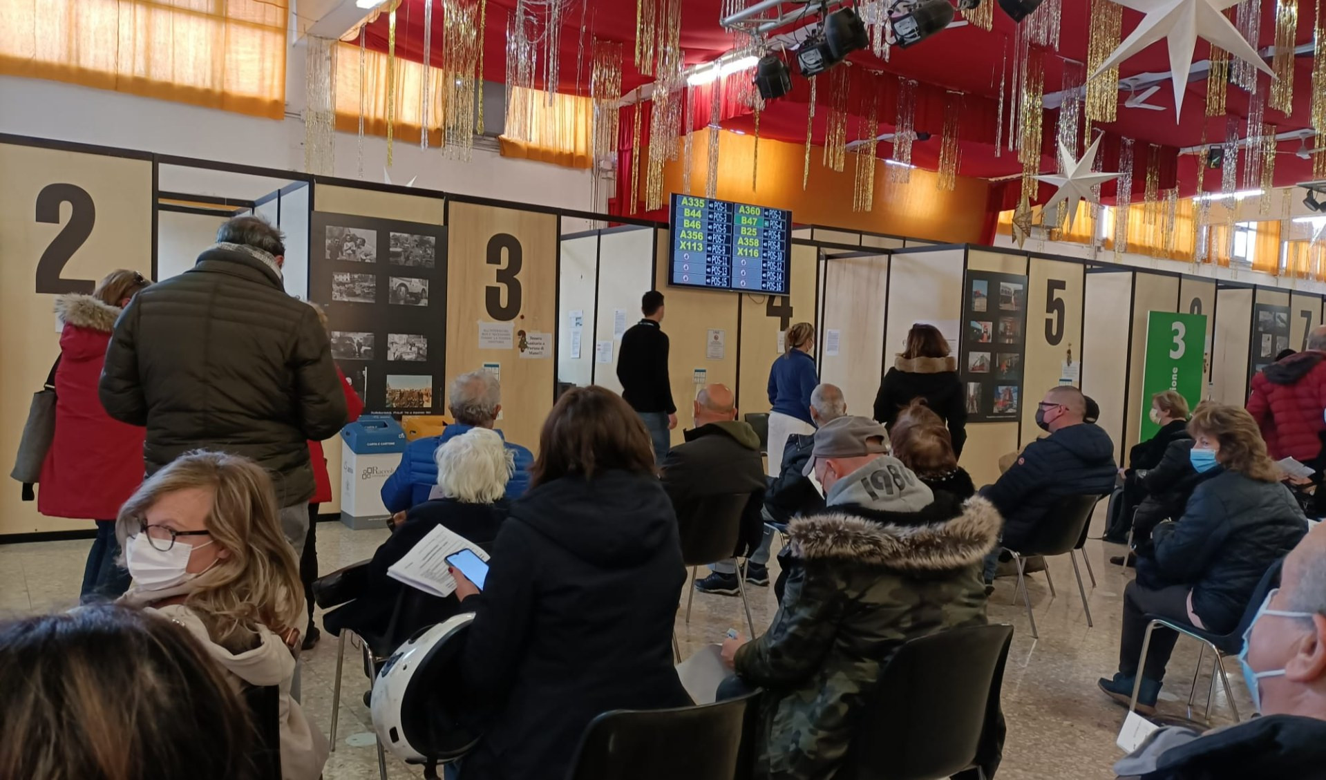 Assalto dei non prenotati all'hub della Sala Chiamata del Porto, lunghe attese