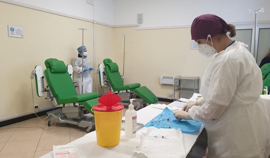 Vaccino covid, a Genova e Chiavari due open day di fine anno