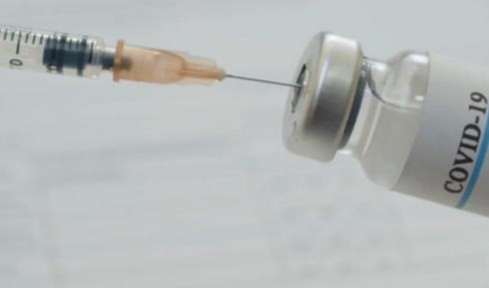 Vaccino Covid, dall'Aifa via libera alla quarta dose per gli immunodepressi