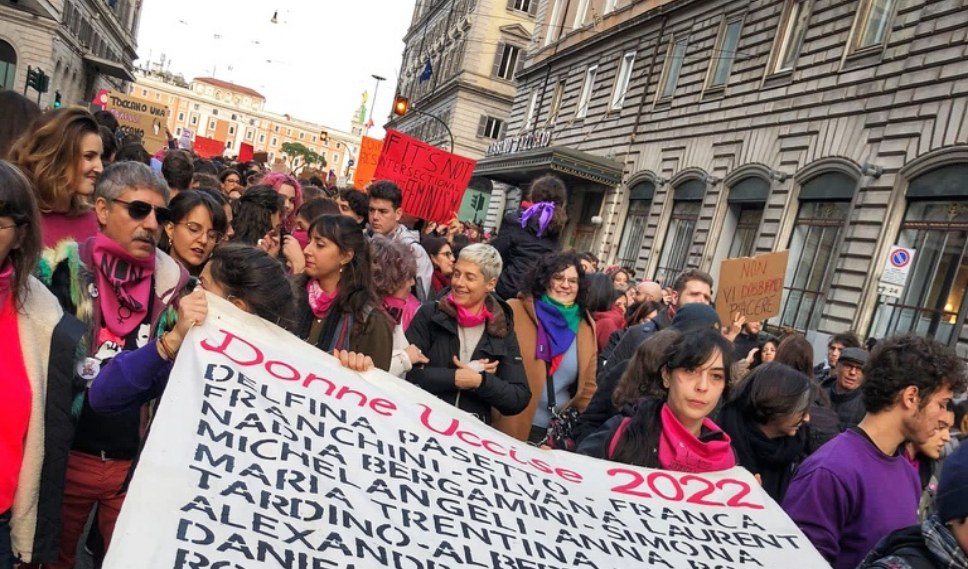 Genova, il corteo di Non Una di Meno: 