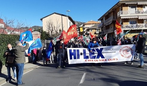 Chiavari, corteo dipendenti Hi Lex contro tagli al personale