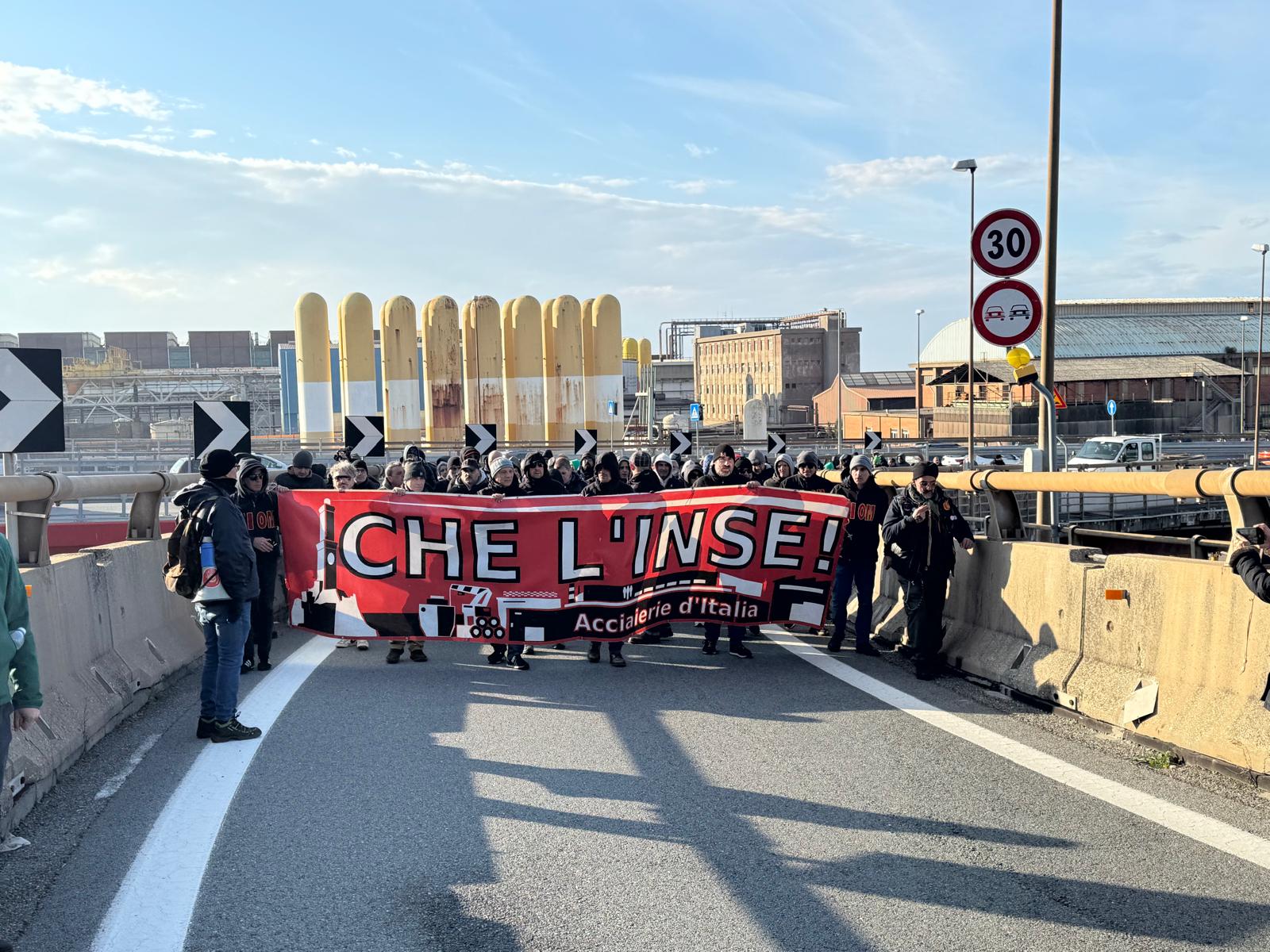 Presidio ex Ilva, corteo chiuso a Cornigliano: la situazione traffico a Genova. Primocanale in diretta