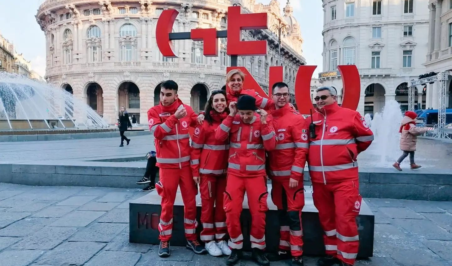 Giornata della Croce Rossa, a Genova l'apericena solidale 