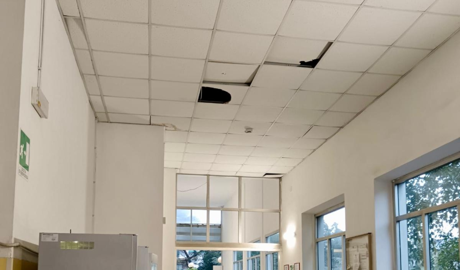 Crolla soffitto all'ospedale della Spezia, Cgil chiede