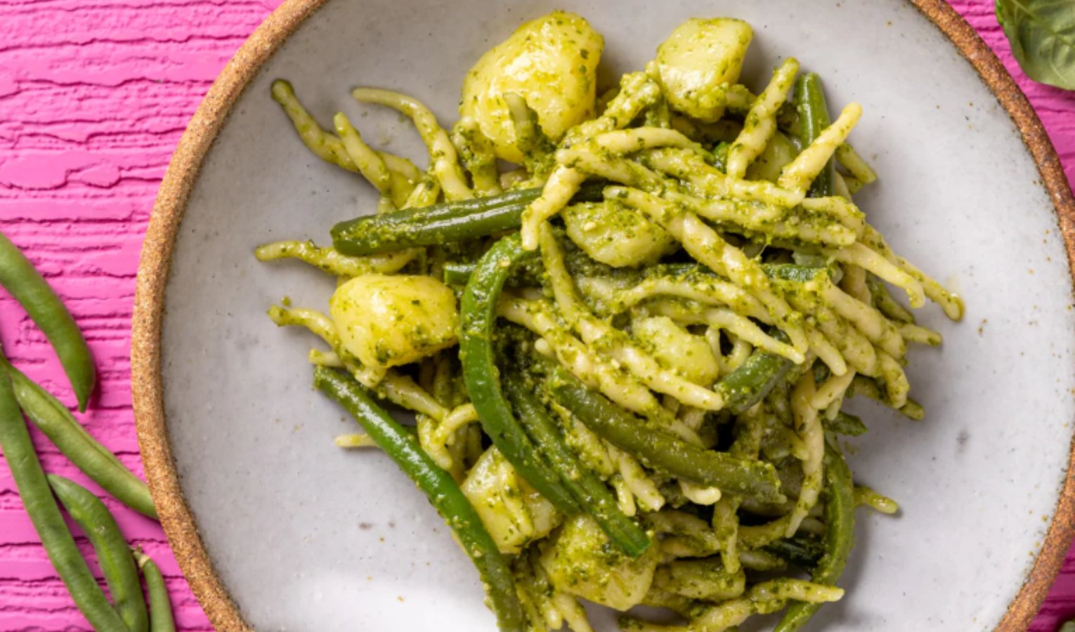 Piatto con fagioli, patate e trofie Un piatto tipico della cucina ligure