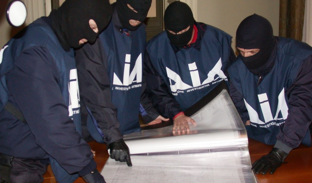 Mega blitz 'Ndrangheta, 15 arresti a Genova: importavano droga dalla Spagna