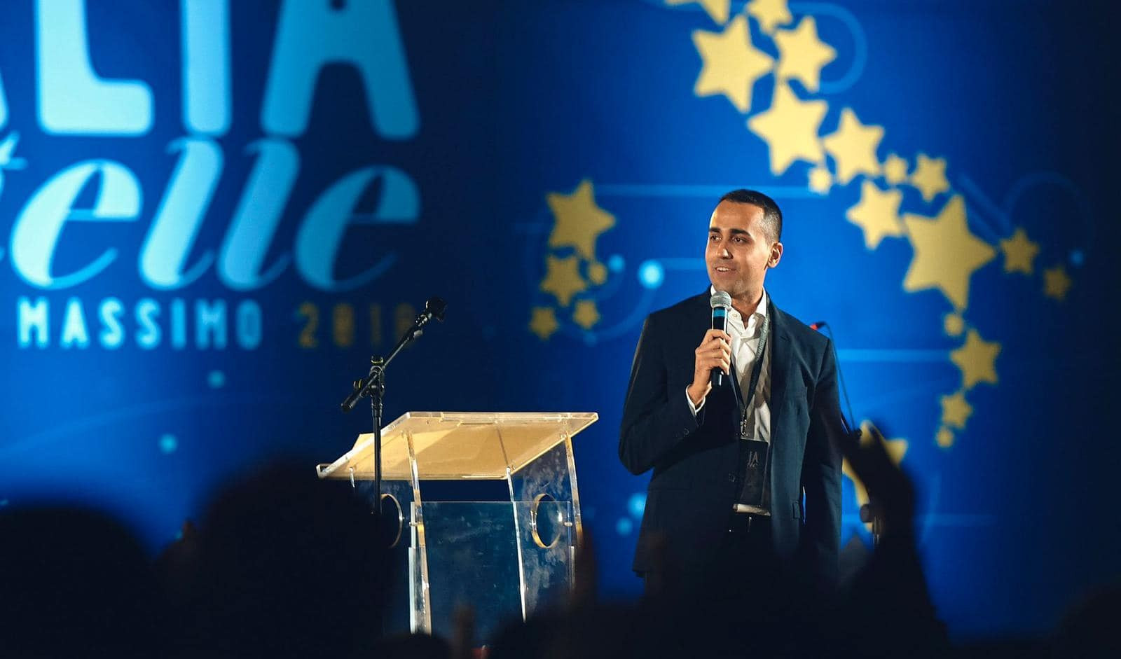 Terremoto nei 5 Stelle, Di Maio si dimette dal comitato