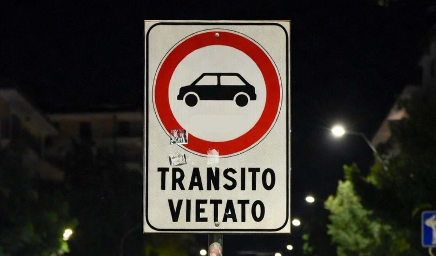 Chiusura notturna via Pra', come evitare la modifica al traffico