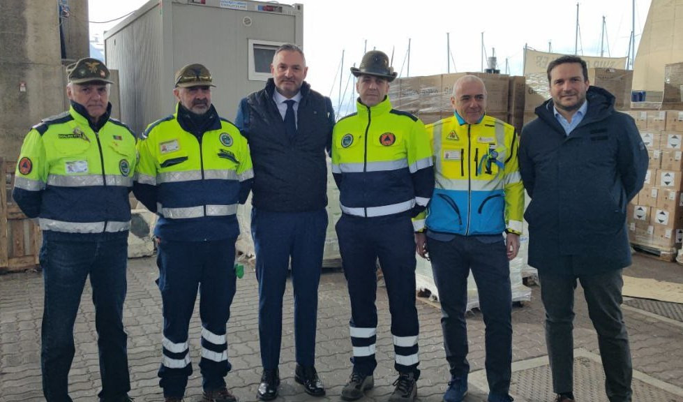 Materiale sanitario distribuito in piazzale Kennedy per il terzo settore