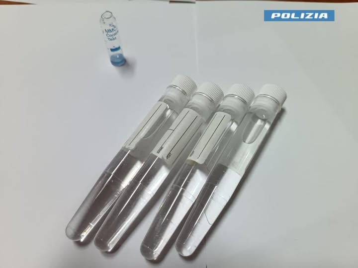 La cocaina viene disciolta per nasconderla