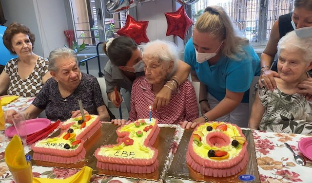 Ebe, 110 anni oggi, il suo elisir? Mangiare poco e la Samp