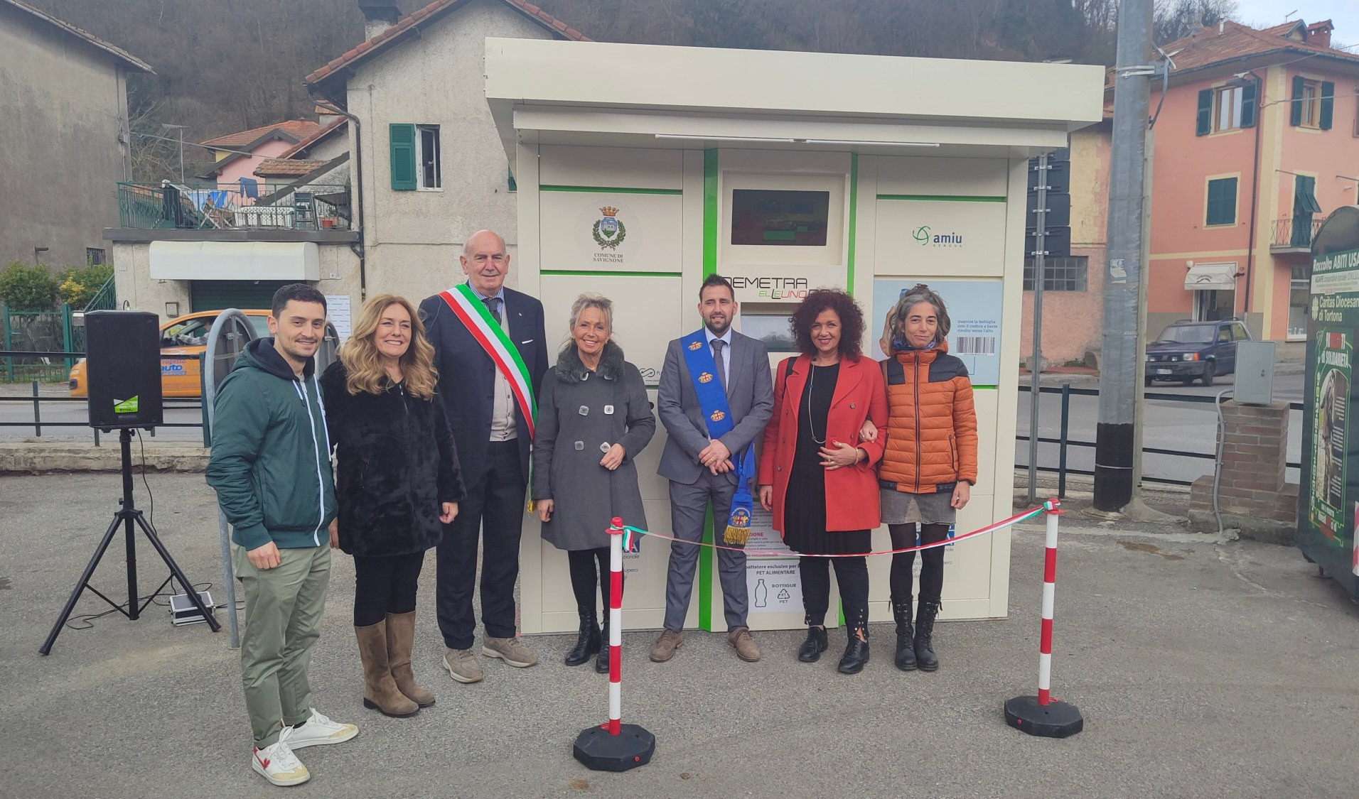 PlasTiPremia arriva a Savignone con la macchina 'mangiaplastica'
