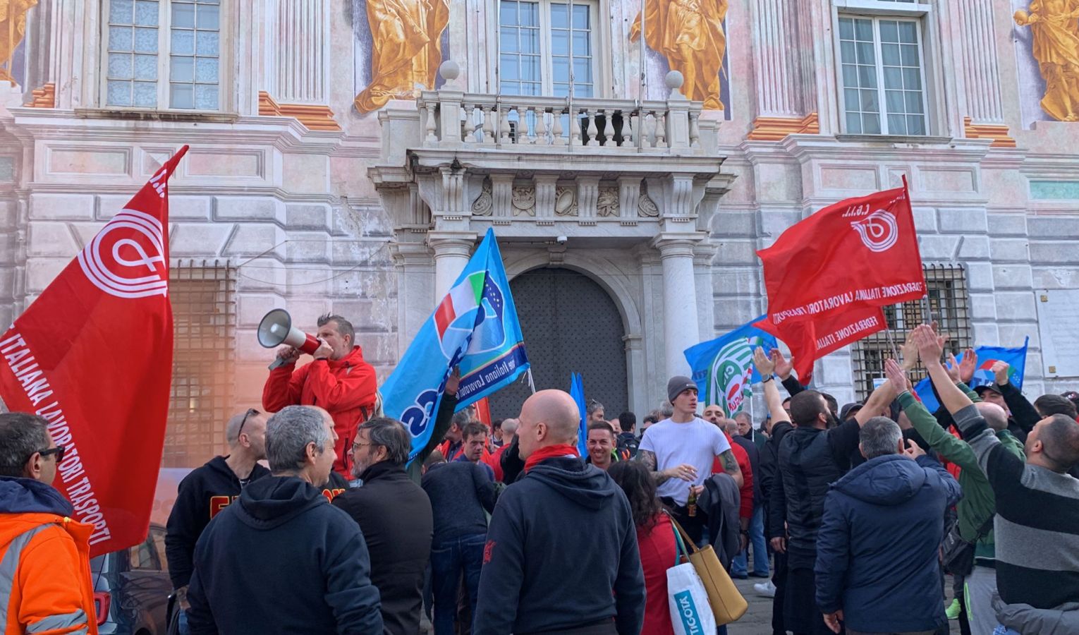 Genova, sciopero nazionale lavoratori portuali: 