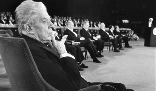 Il 12 ottobre è anche il 126° compleanno del Premio Nobel Eugenio Montale