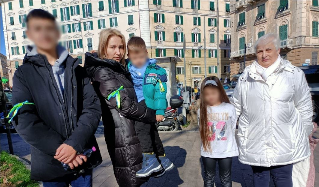 Ucraina, arrivata una famiglia di profughi: 