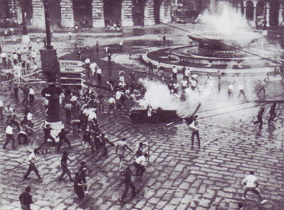 Genova ricorda i fatti del 30 giugno 1960, doppio corteo per le vie della città