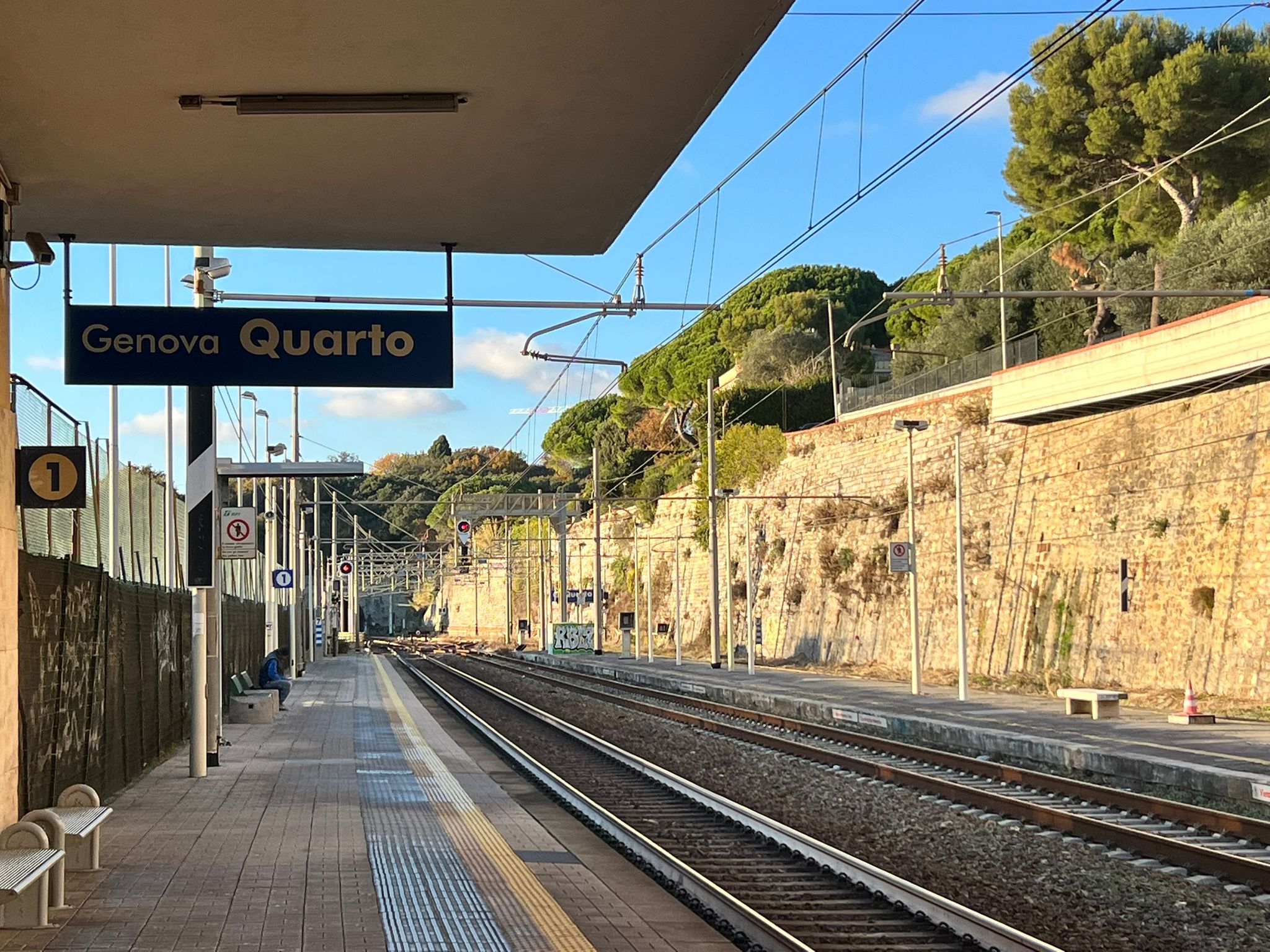 Investimento mortale a Quarto, circolazione treni bloccata