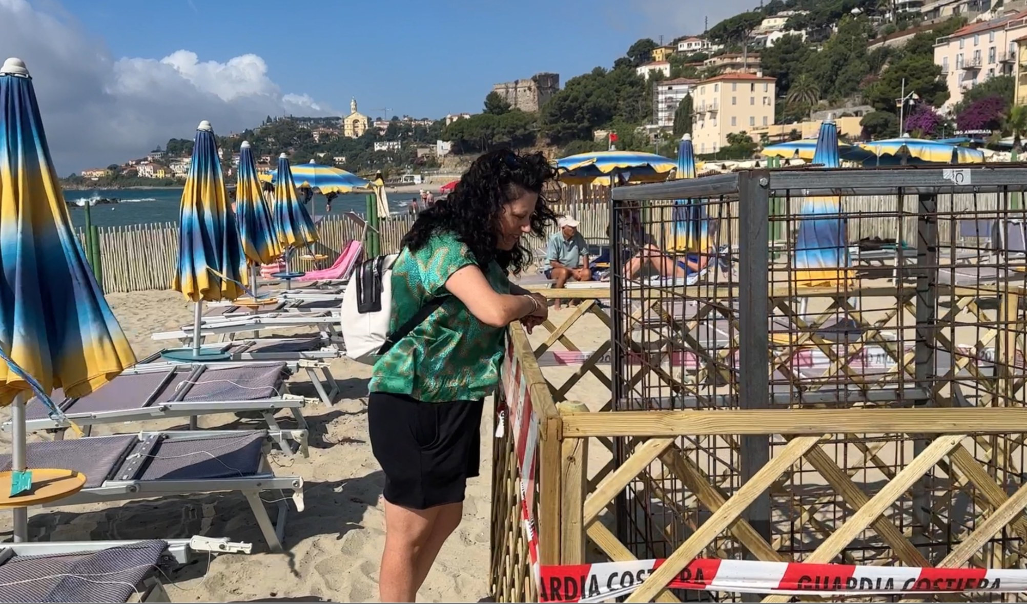 Tartaruga carretta depone le uova in una spiaggia di Arma di Taggia