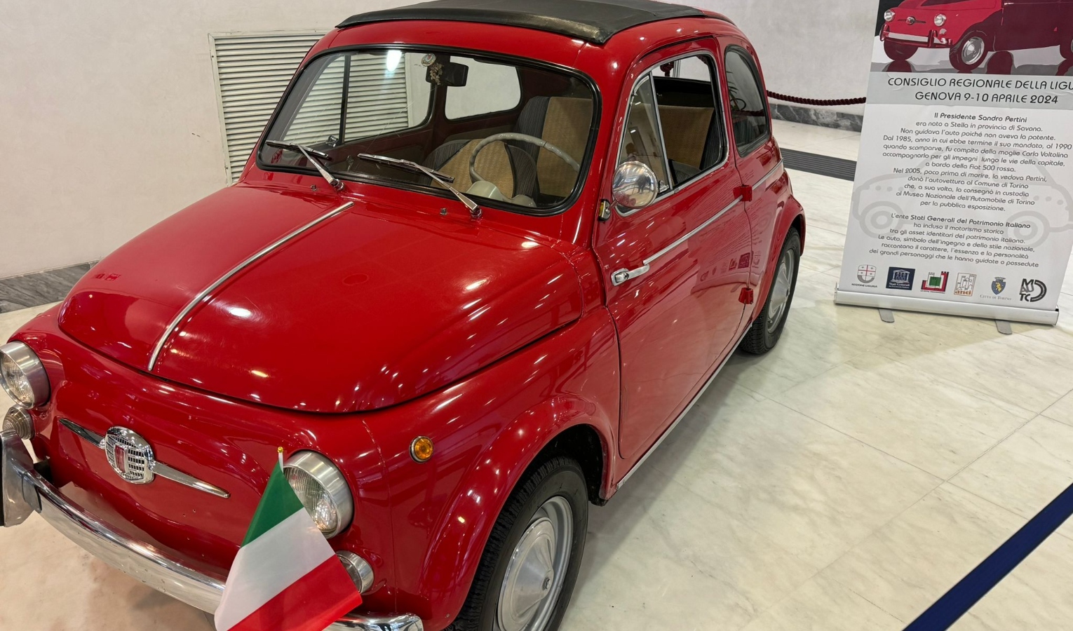 In consiglio regionale ecco la storica Fiat 500 di Sandro Pertini