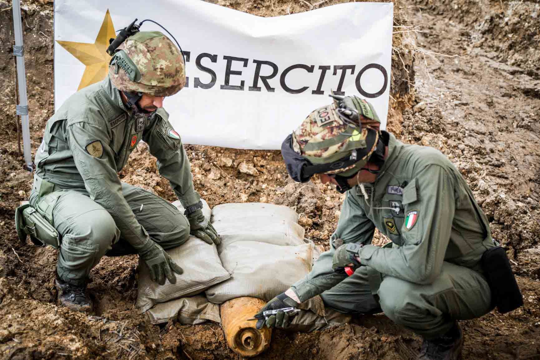 Villanova d'Albenga, ordigno bellico fatto brillare dagli artificieri