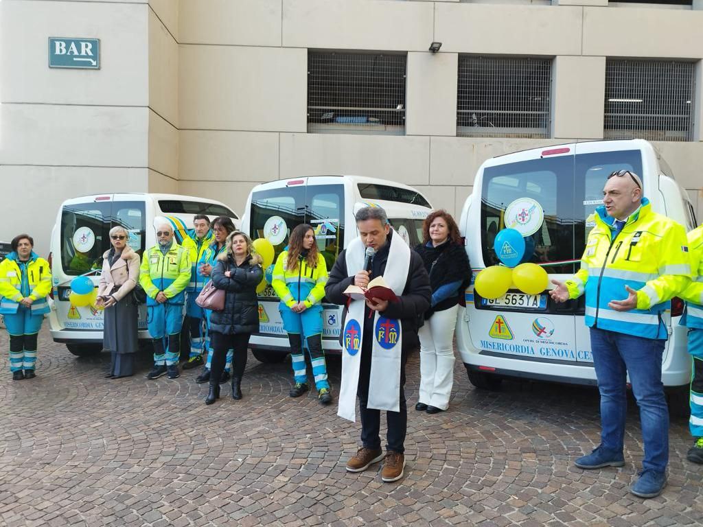 La Misericordia di Genova inaugura quattro nuovi mezzi per il trasporto disabili