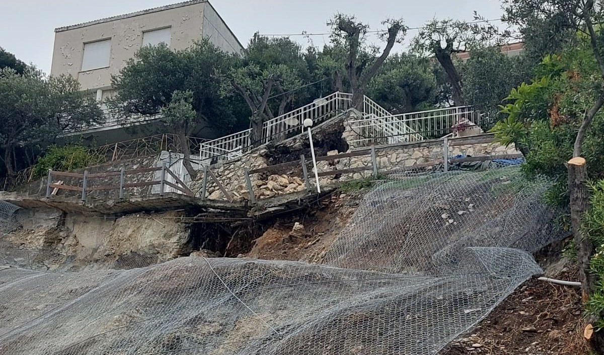 Frana a Finale Ligure, mancano i sensori: rebus riapertura Aurelia