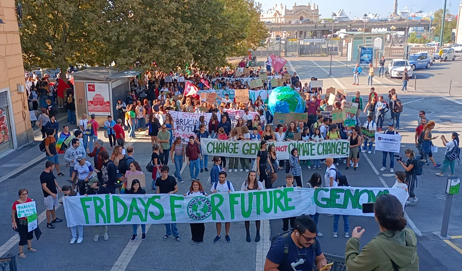 Genova, i Fridays for Future scendono in piazza