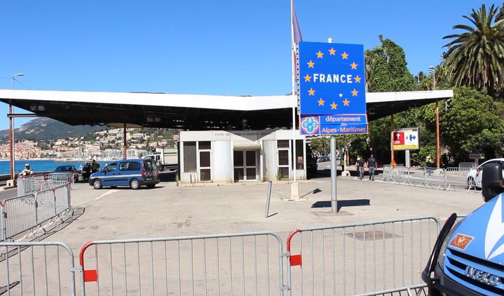 Ventimiglia, migranti: francesi blindano il confine