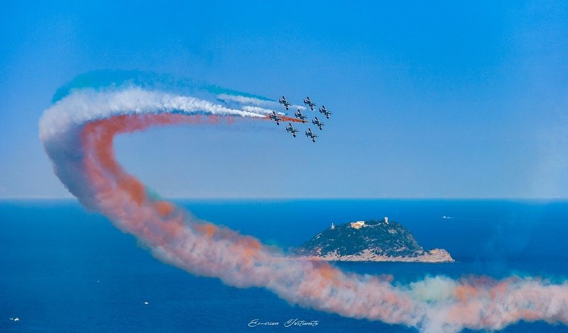 Frecce Tricolori, prime prove tecniche ad Alassio: venerdì lo spettacolo nei cieli