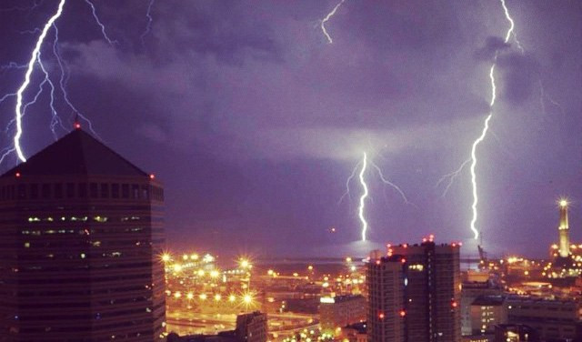 Tempesta di fulmini, lievi allagamenti e smottamenti: il maltempo lascia la Liguria