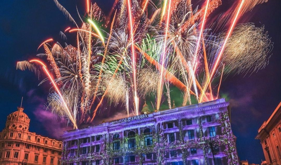 Genova festeggia il Salone Nautico con musica e fuochi d'artificio, Primocanale in diretta