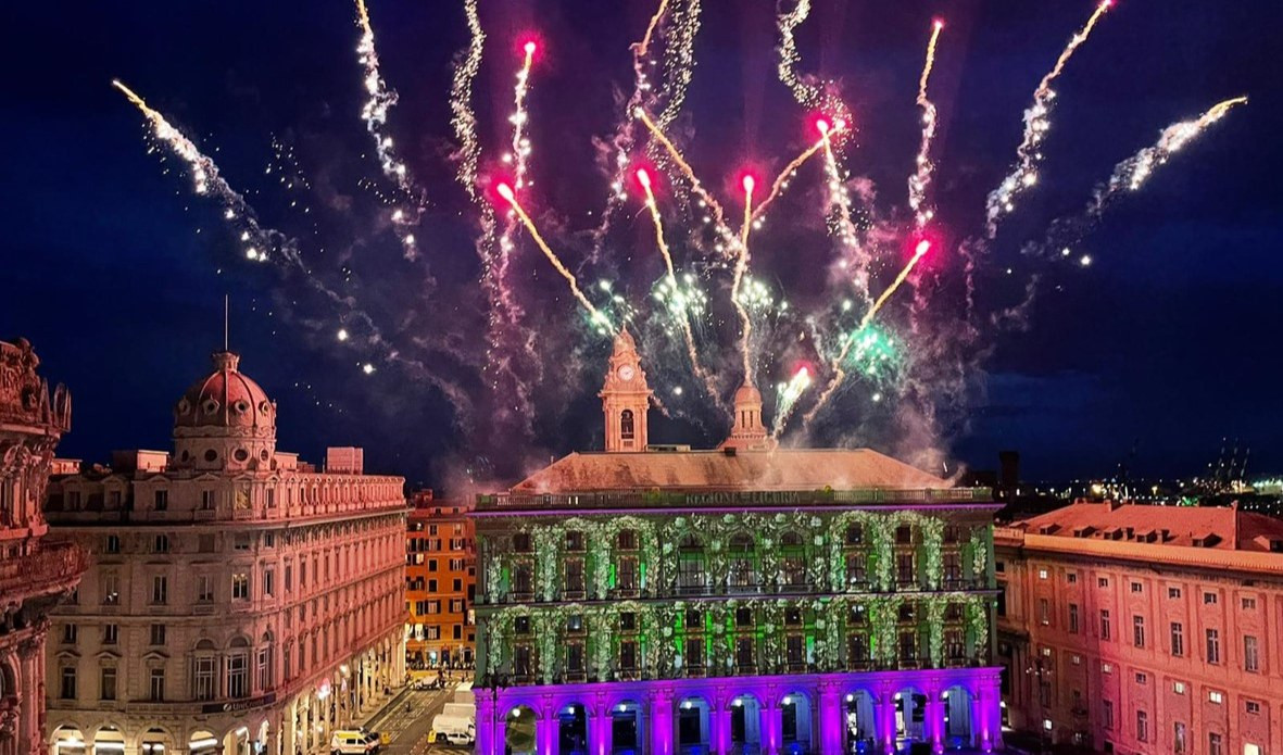 Genova, migliaia a De Ferrari per lo show che festeggia Euroflora