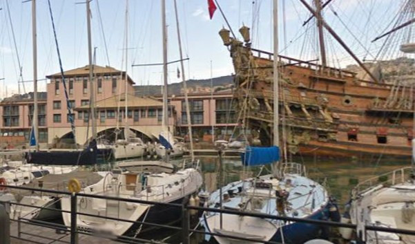 Genova, furto in pieno giorno su una barca ormeggiata al Porto Antico